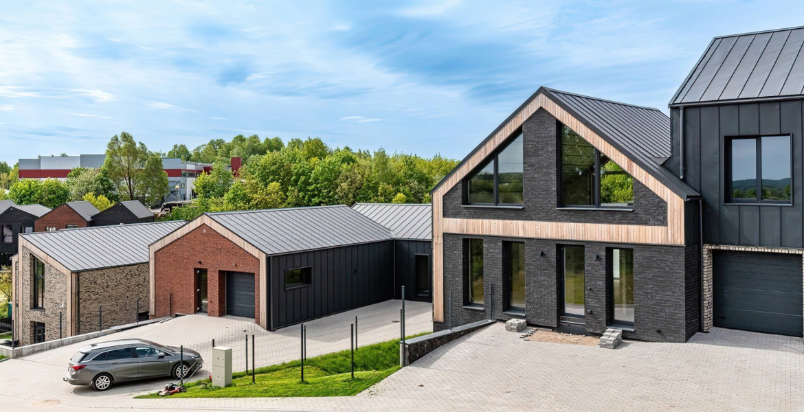 Neighborhood with modern home construction